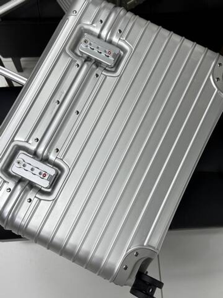 Чемодан Rimowa