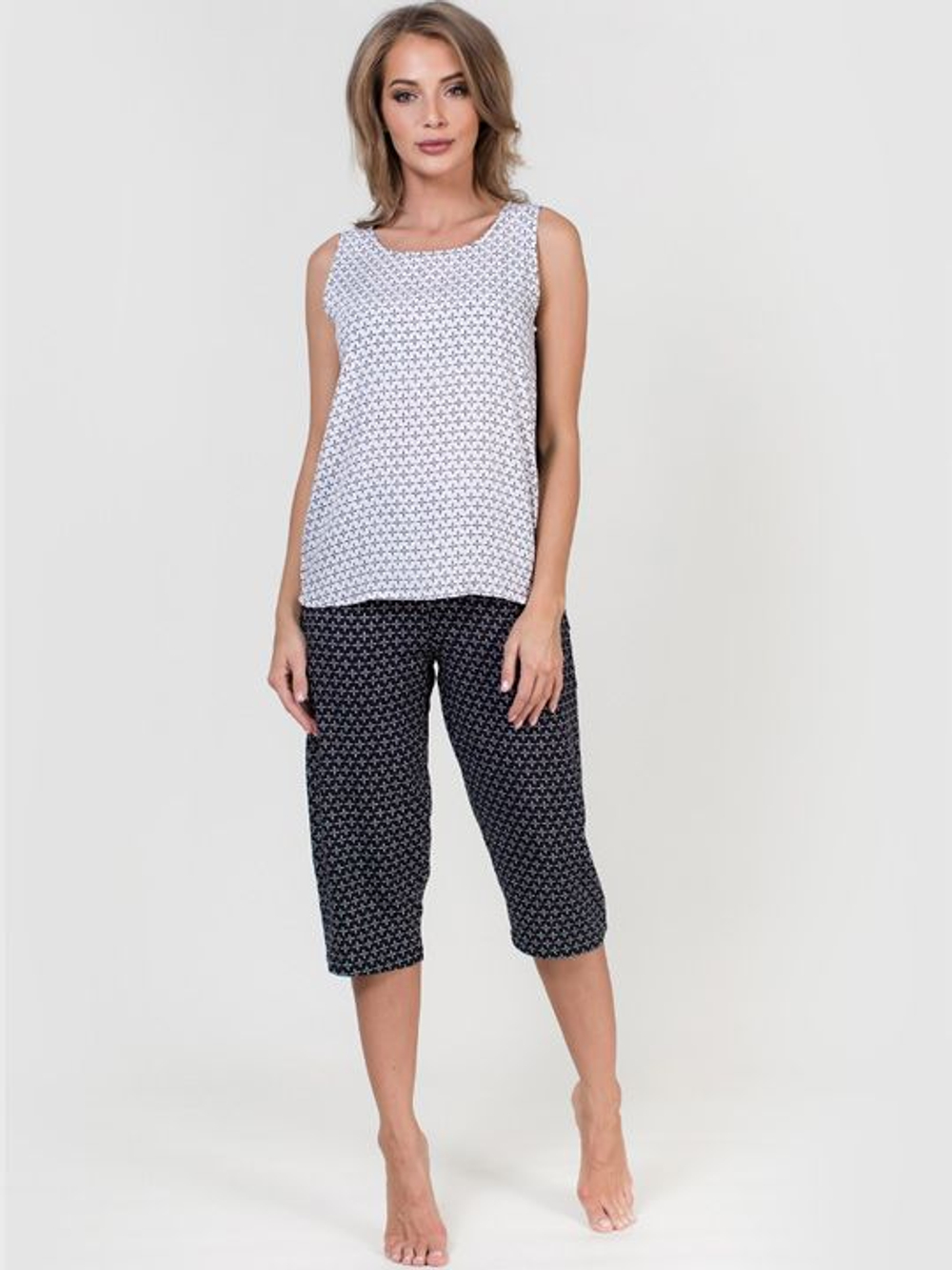 Приятный к телу комплект из вискозы с мелким узором (Размер: S) (Цвет: черный с белым)