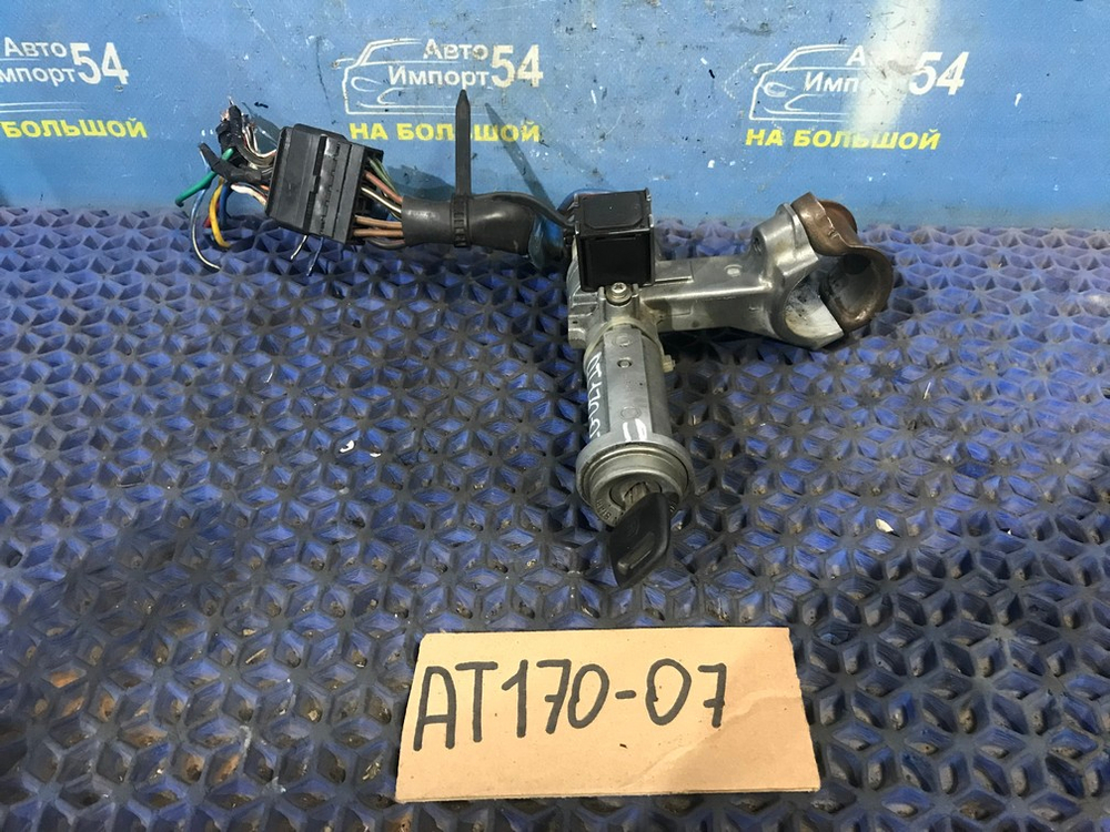 Замок зажигания TOYOTA CORONA 1991