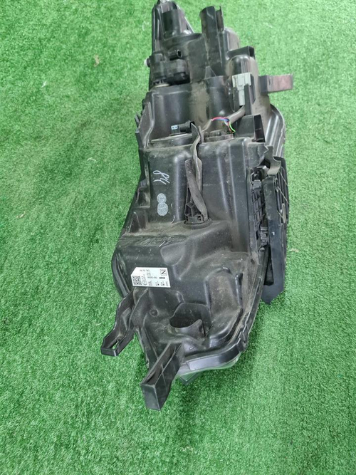 Битая Фара правая Nissan Qashqai 2 j11 2017-2023 галоген