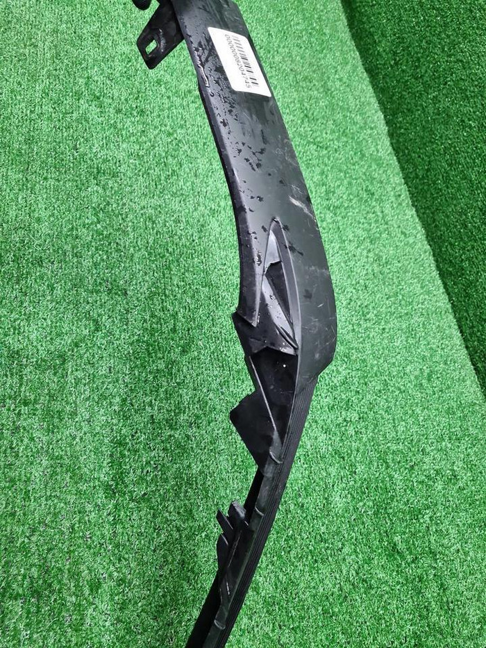 Накладка переднего бампера правая Lexus RX 4 19-22