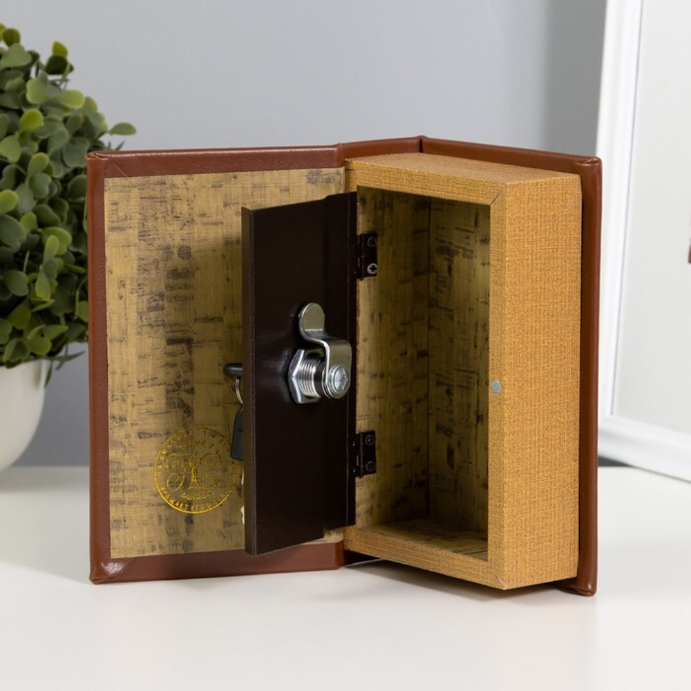 Сейф "Семейный бюджет" тиснение кожа 17х11х5 см 707669