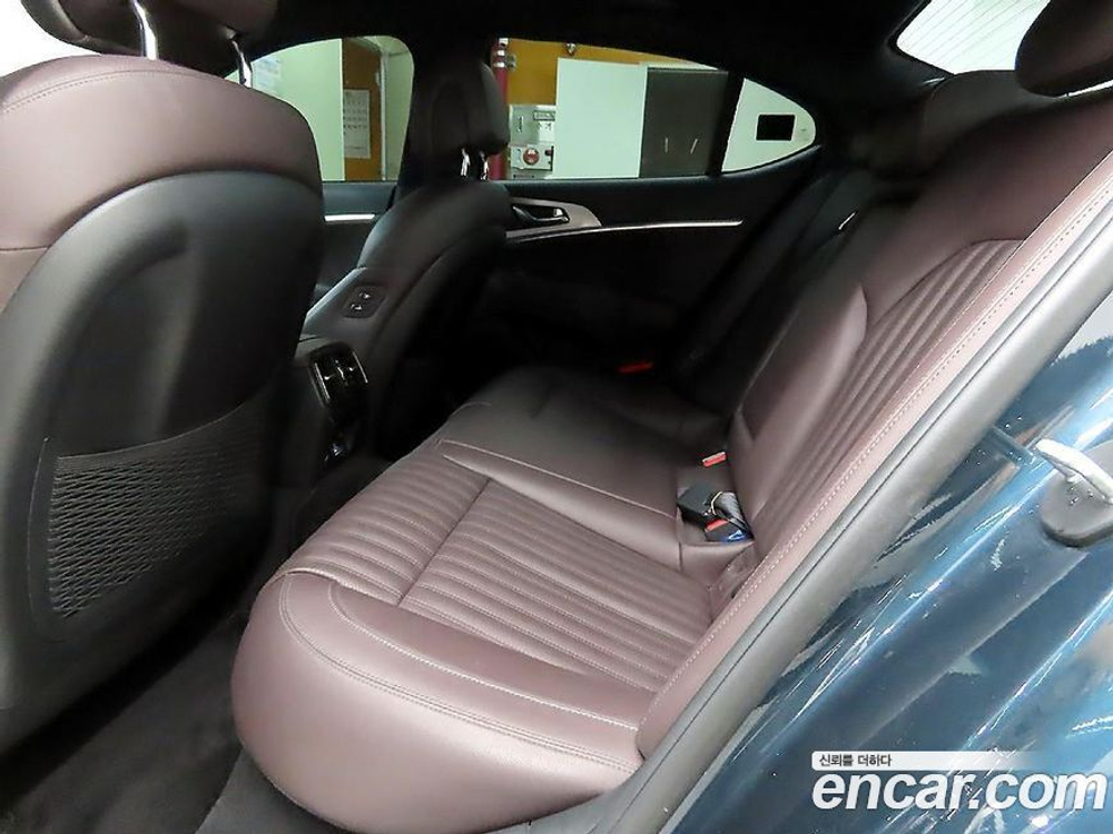 Genesis The New G70 Бензин 2.0T 4WD (02.2021)