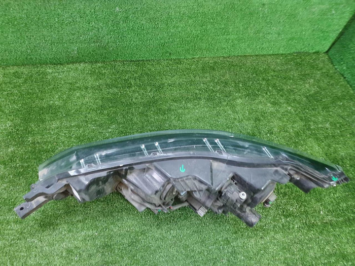 Фара правая Nissan Qashqai 2 j11 (17-23) галоген