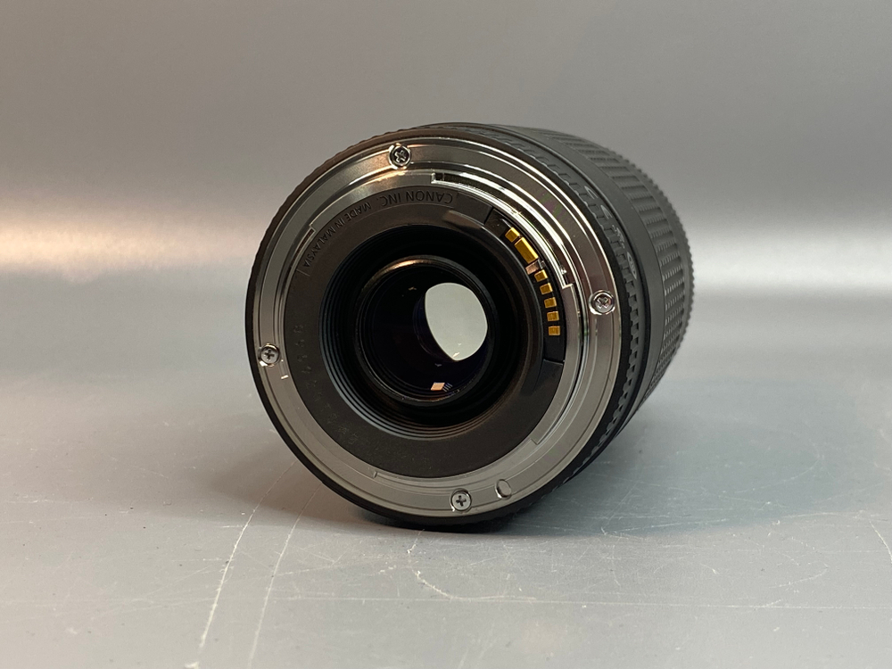 Canon EF 75-300mm 4-5.6 III