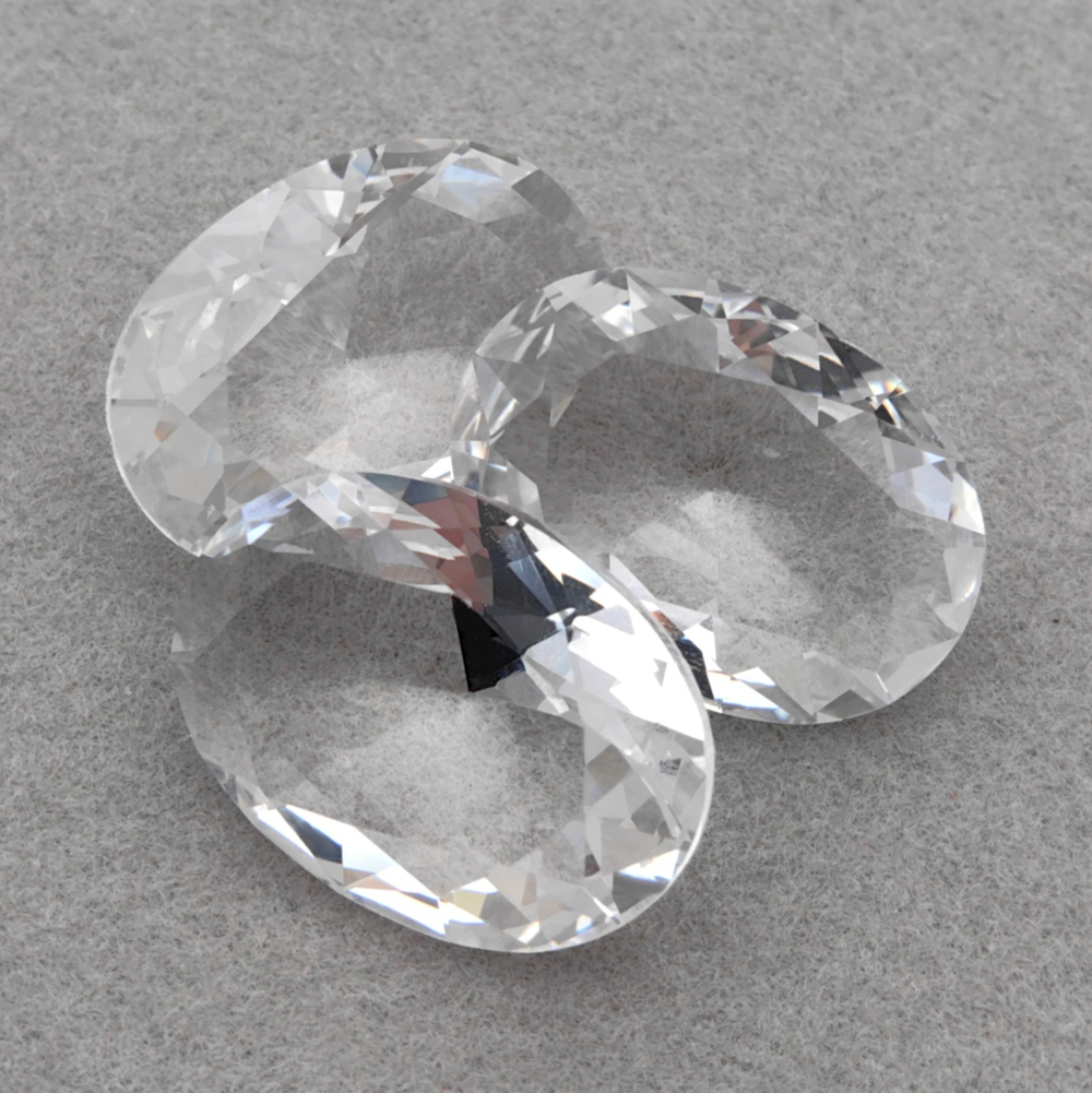 Овал из ювелирного стекла, Crystal