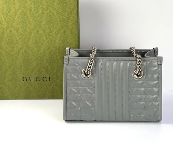 Маленькая сумка-тоут Gucci GG Marmont серый