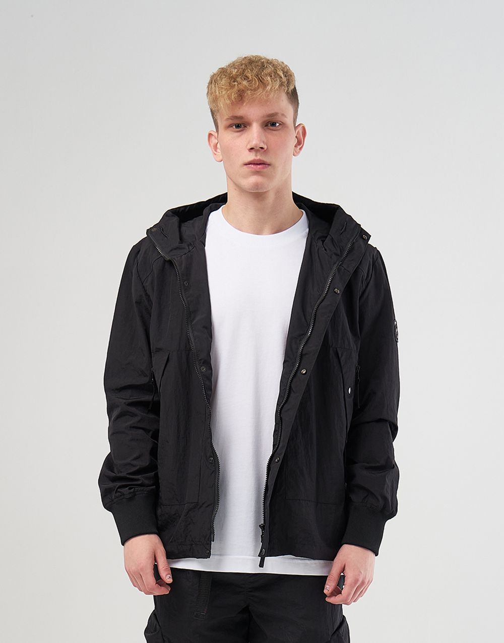 Купить Ветровка We Don’t Care Crinkle Nylon Windrunner Jacket Black Ветровка We Don’t Care Crinkle Nylon Windrunner Jacket Black