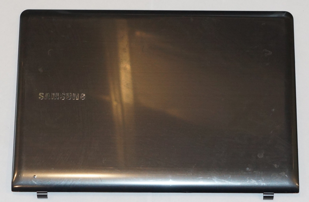 Крышка матрицы ноутбука Samsung NP355V AP0RV000510