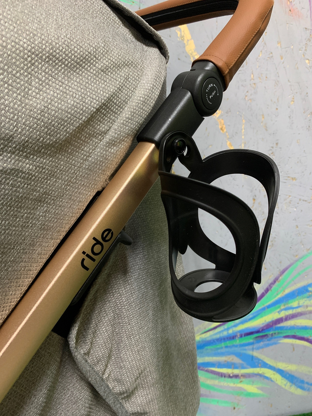 Коляска детская MOWBaby "RIDE" RA088 Gold Beige