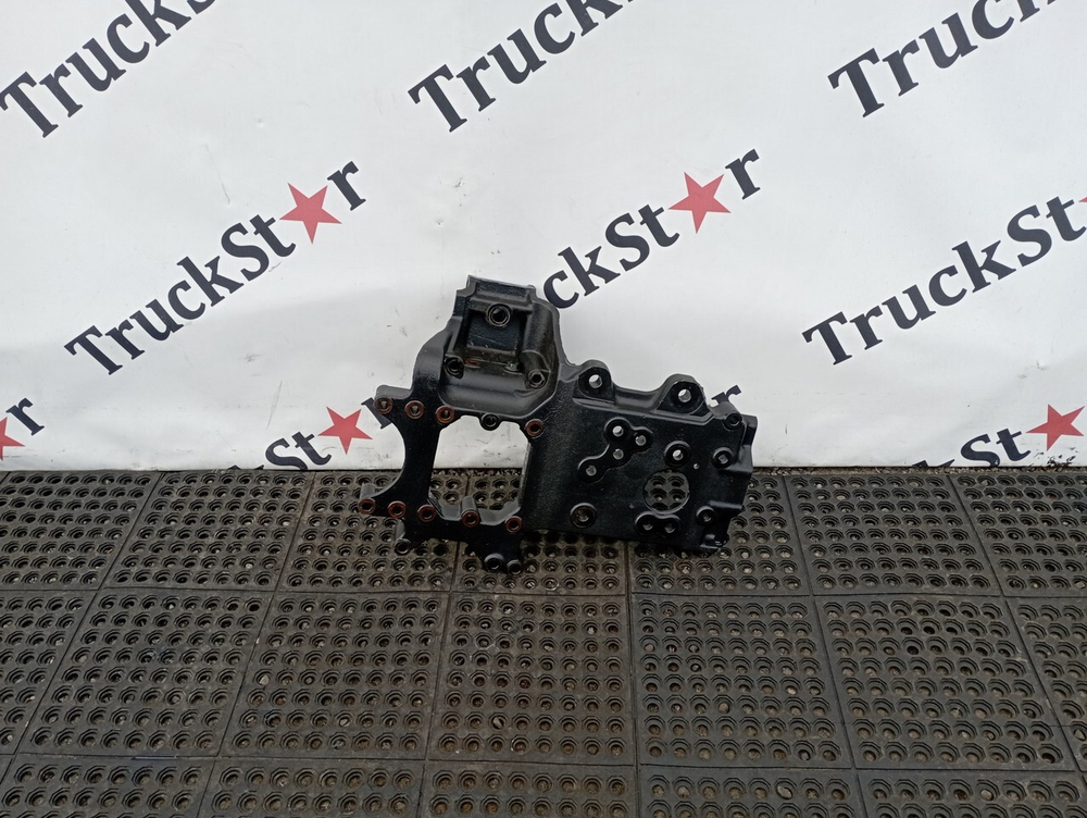 Кронштейн рессоры передней левый