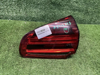 Фонарь правый внутренний Porsche Cayenne 958 14-18