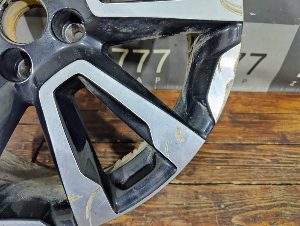 Диск колесный литой R17 LADA Vesta 15-нв Б/У Оригинал 8450033998