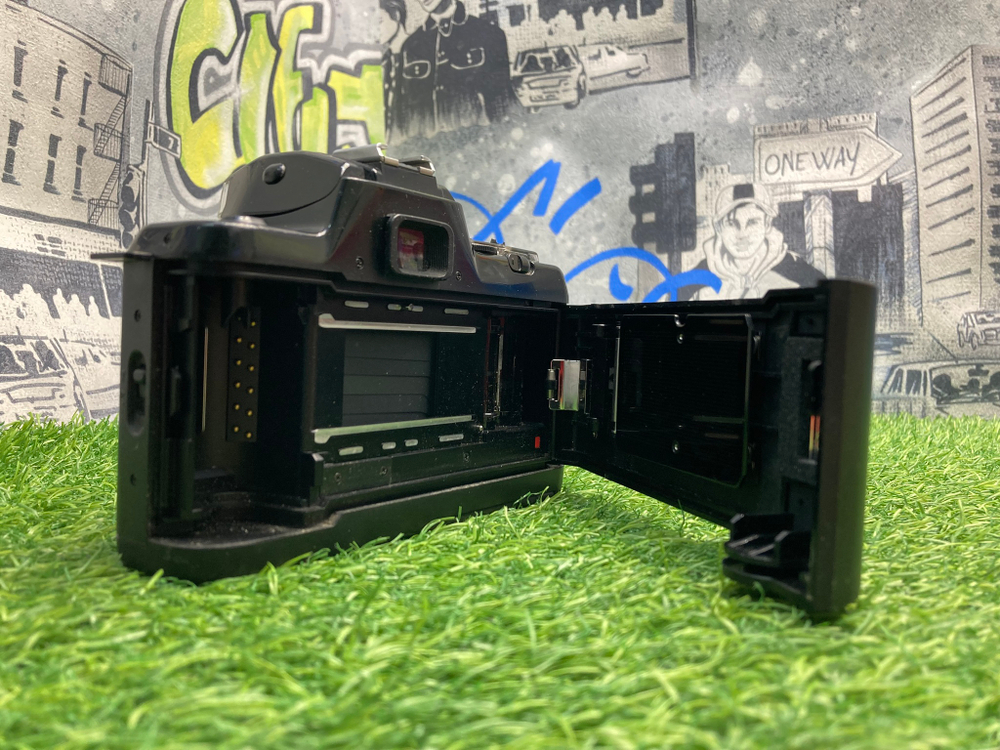 Nikon F-401S