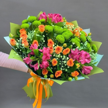 Авторский букет в яркой гамме