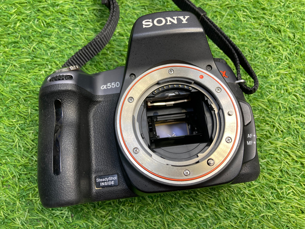 Sony A550 kit 18-55mm 40.000 кадров