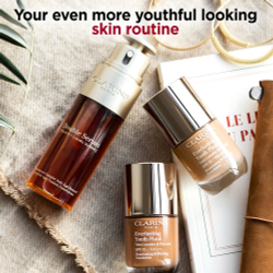Clarins Everlasting Youth Fluid Foundation - Осветляющий тональный крем SPF 15, 30 ml