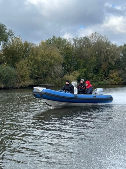 RIB Навигатор 520R GT (Консоль, Рундук, Носовая площадка)