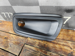 Накладка ПТФ переднего бампера правая Citroen C4 2 15-22 Б/У Оригинал 9815353177