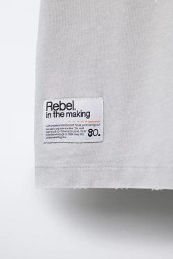 ZARA ФУТБОЛКА С КАРМАНОМ И ЭФФЕКТОМ ПОТЕРТОСТИ, ЖЕМЧУЖНО-СЕРЫЙ