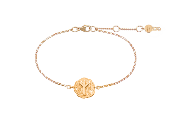 Браслет с руническим медальоном-амулетом Альгиз на цепочке, позолота