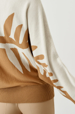 22775 Джемпер женский (песочный принт)