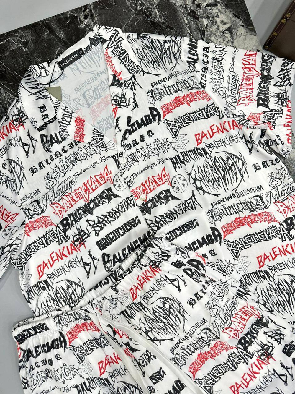 Костюм Balenciaga