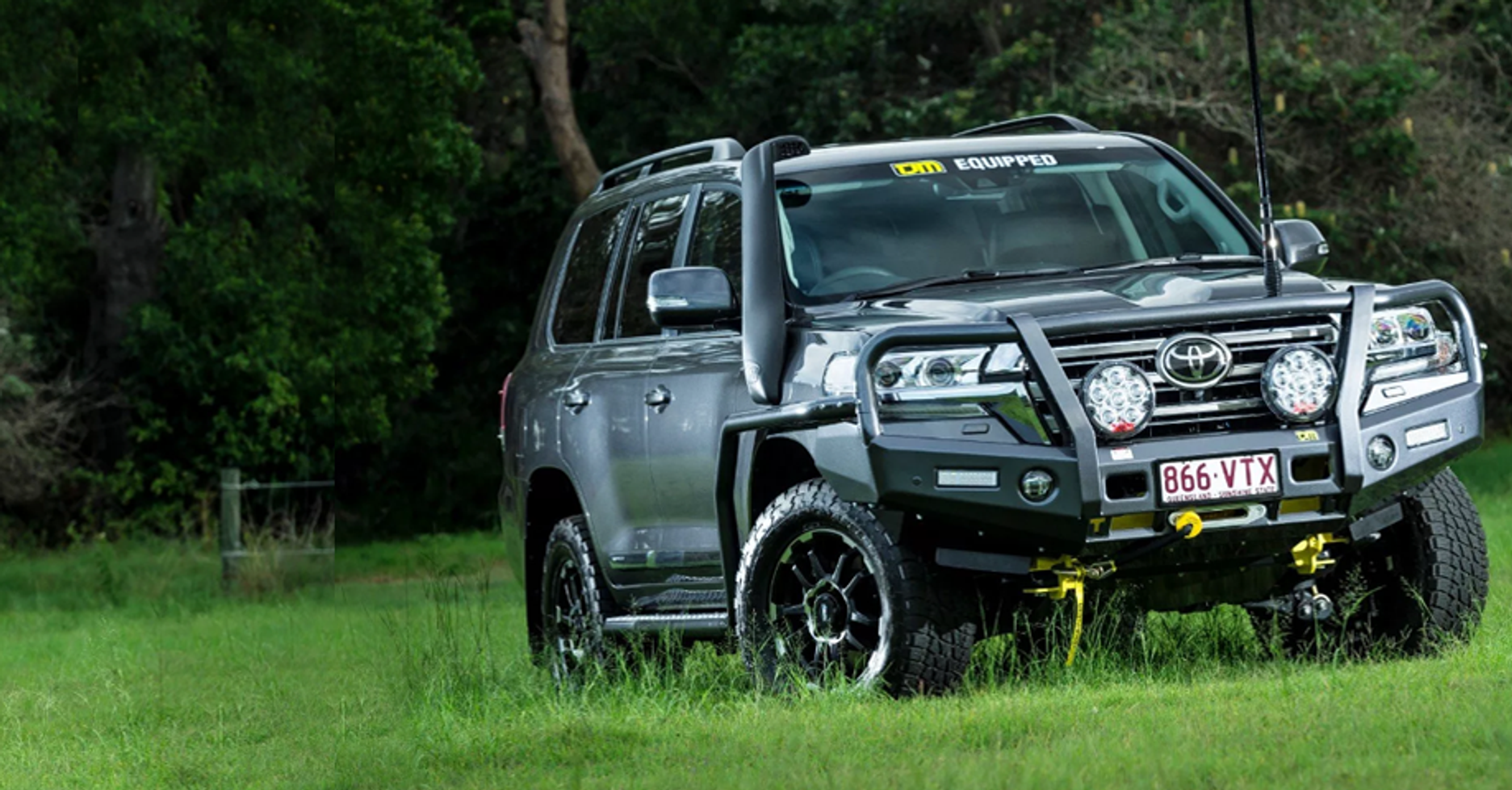 Toyota Land Cruiser offroad 