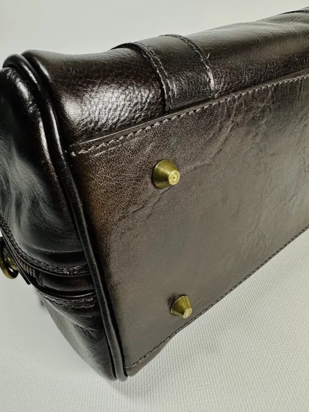 Женская сумка-саквояж из натуральной кожи vitello tamponato