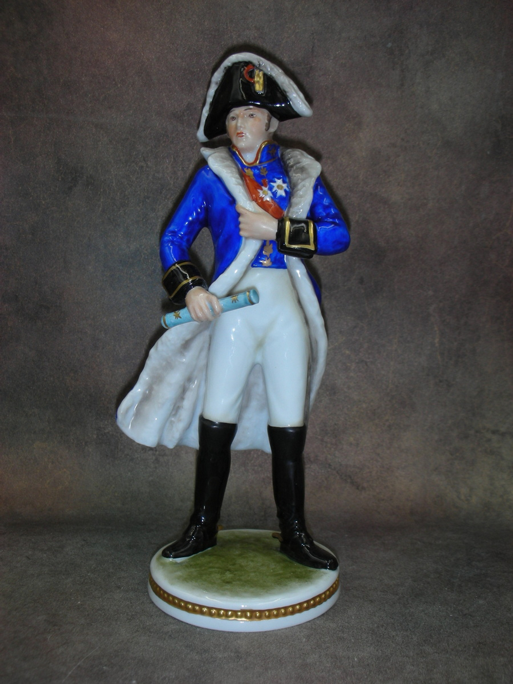 Статуэтка. Фарфор. Солдат. Маршал Наполеона. Полководец Мишель Ней. Kaiser. Германия