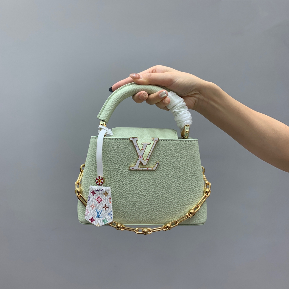 Louis Vuitton Capucines Mini