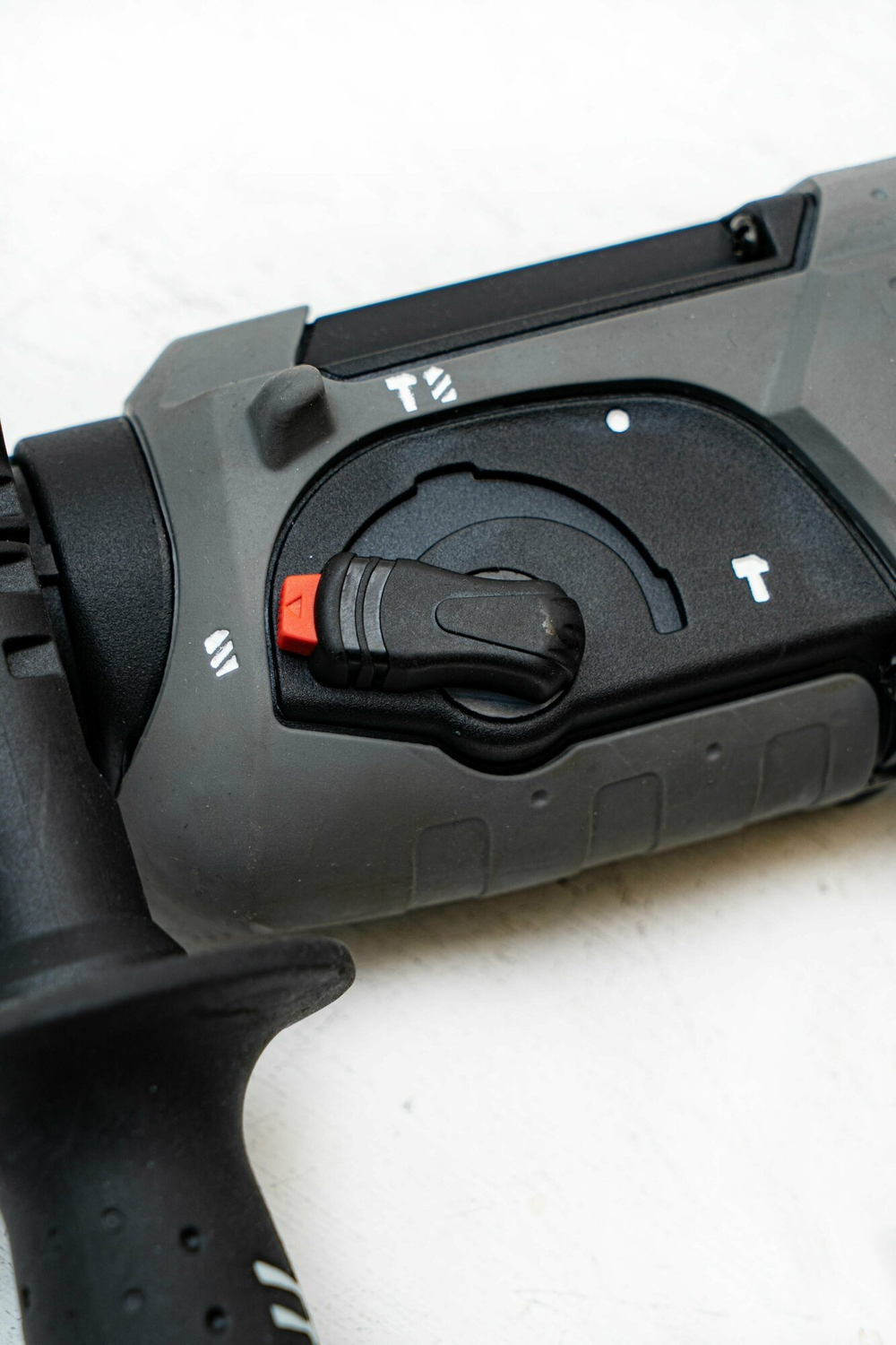 Перфоратор Makita HR2470, 2.4 Дж, 780 Вт, 4500 уд/мин, в кейсе