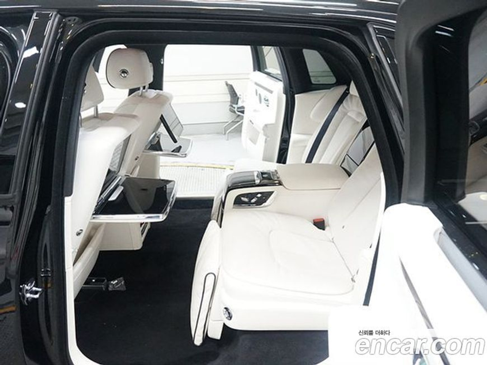 Rolls-Royce Ghost 2 Generation 6.7 EWB V12 (10.2021)