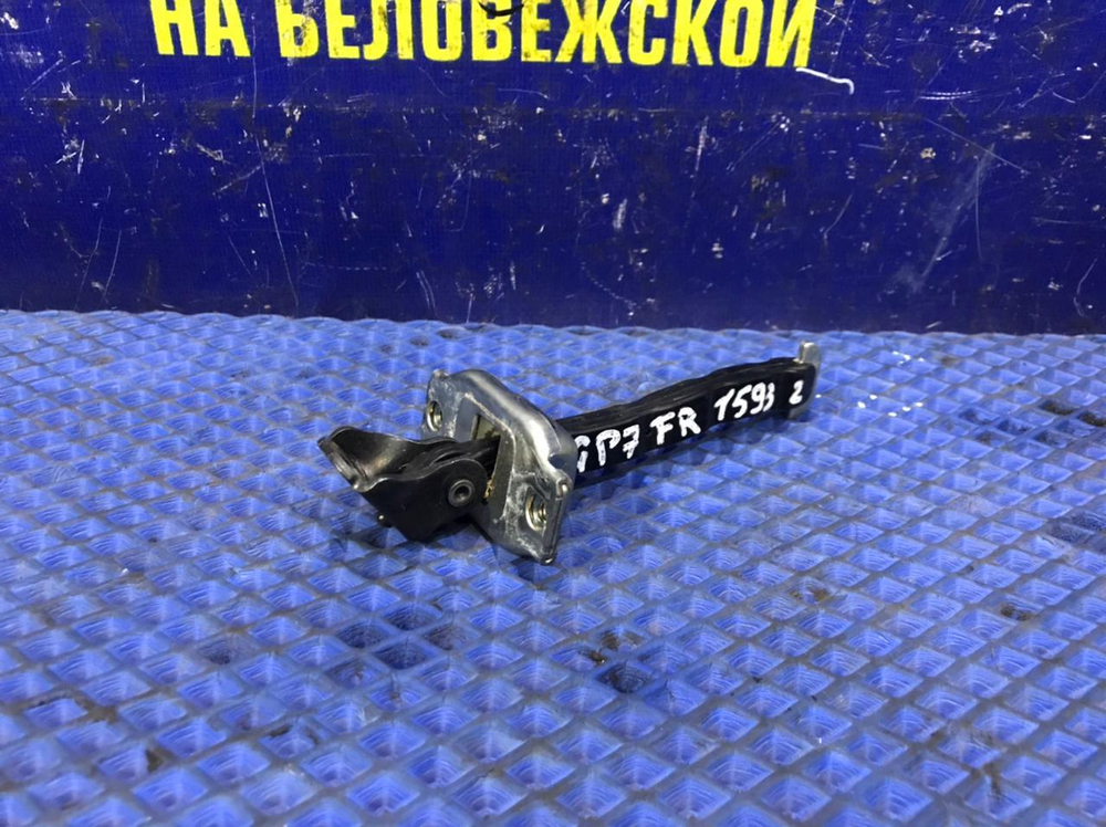 Ограничитель двери передней правой Honda SHUTTLE 2015-2022