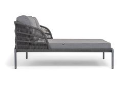 "Позитано" лежак плетеный из роупа, каркас алюминий темно-серый (RAL7024) муар, роуп темно-серый круглый, ткань темно-серая 027