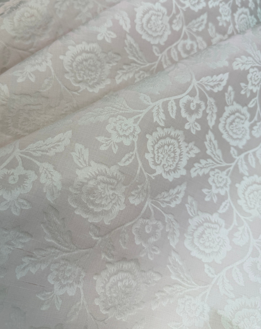 Ткань рельефный шелковый жаккард (Италия) 100% шелк. ш-140 см 1 м