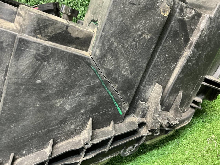 Фара правая Lada Niva Travel (20-нв) галоген