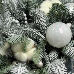 «Гололед» композиция из ели(нобилиса) и декора