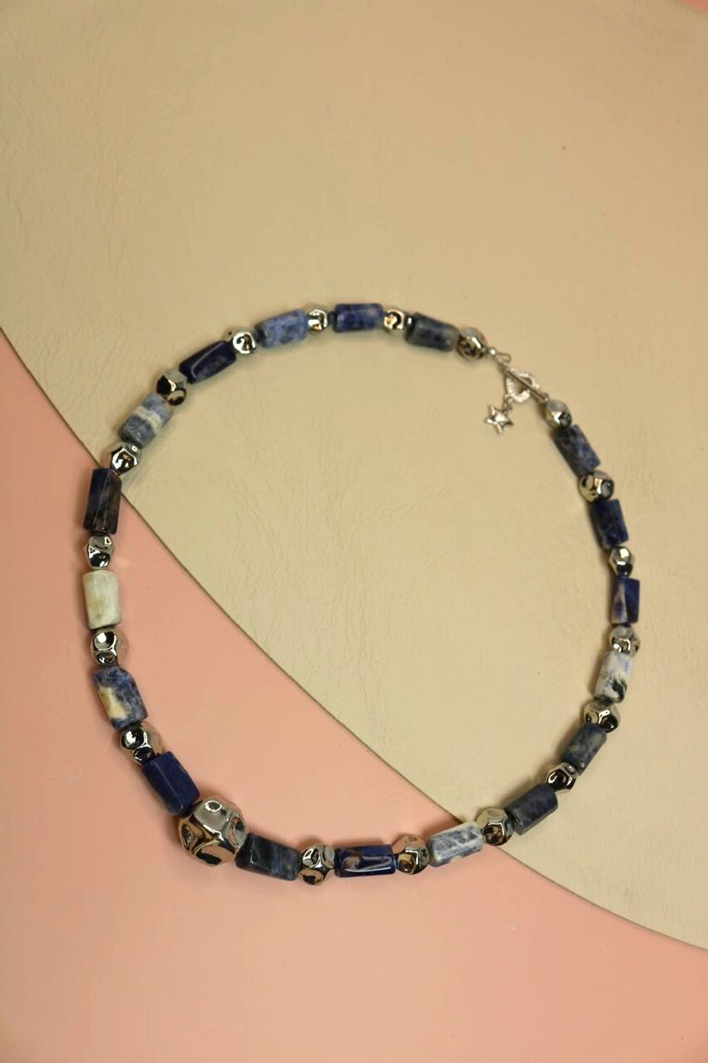 Колье-чокер из содалита «Полуночный ритм»