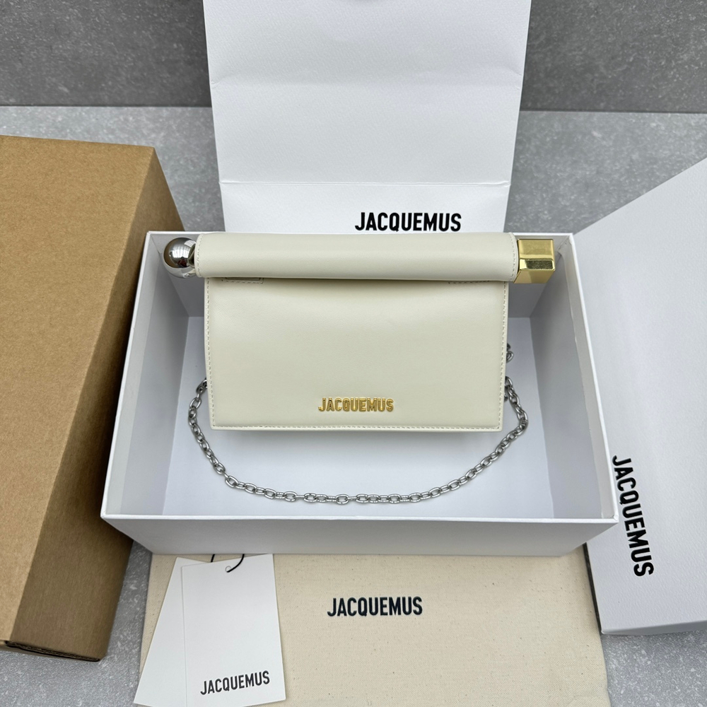 Jacquemus Rond Carre 19 cm