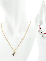 Комплект добра. Браслет из красной нити и подвеска.