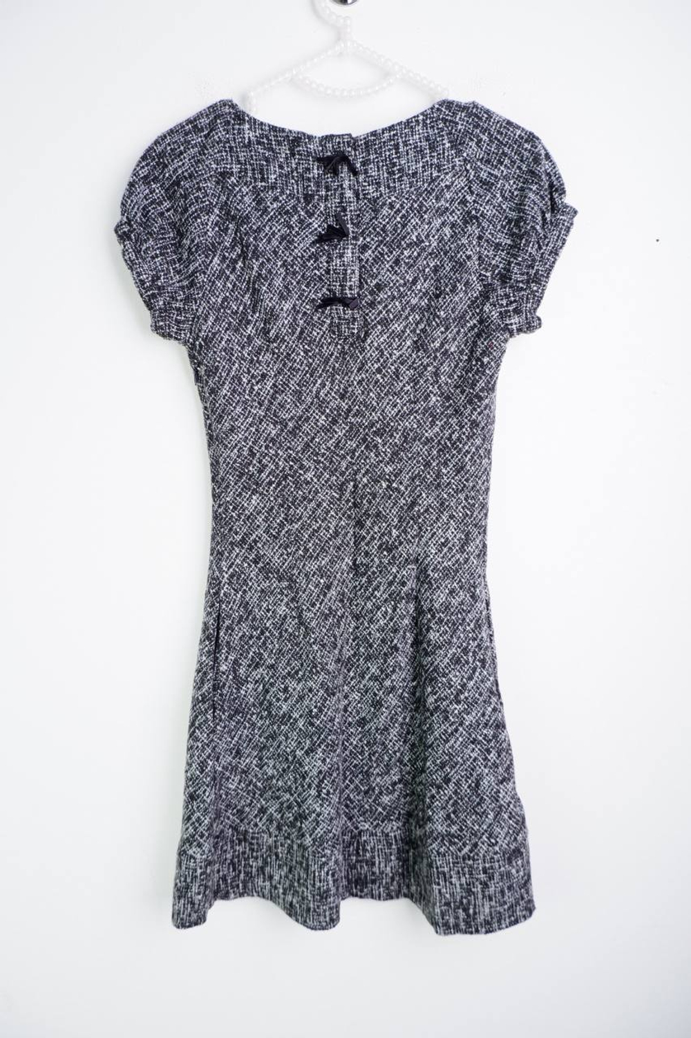 Платье для делового стиля, визуально на 40 размер