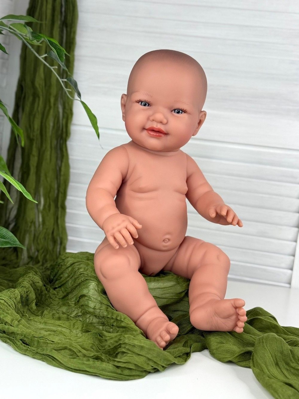 Кукла Manolo Dolls виниловая Vega 45см (8320)