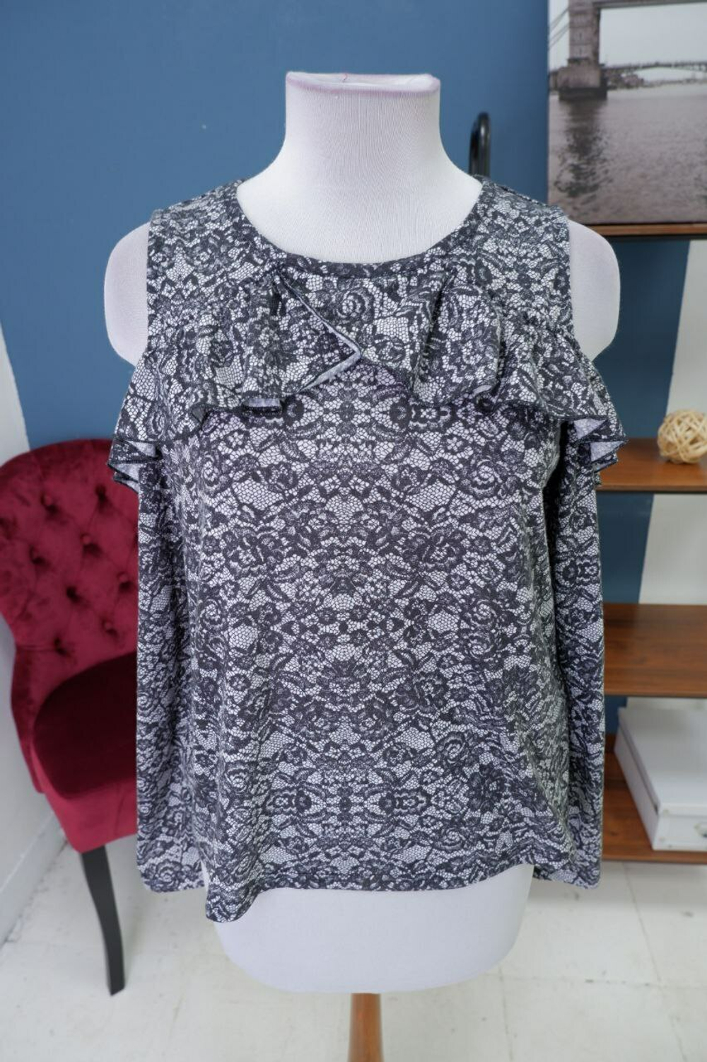 Блуза Flame с открытыми плечами 46 размер