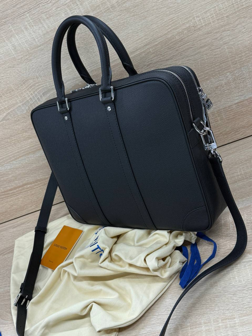 Портфель Louis Vuitton