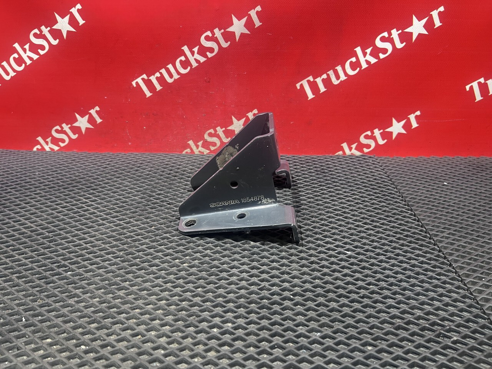 Кронштейн крыла заднего 2021г