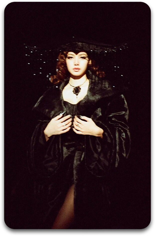 Карта #3310 / Lisa (BLACKPINK)