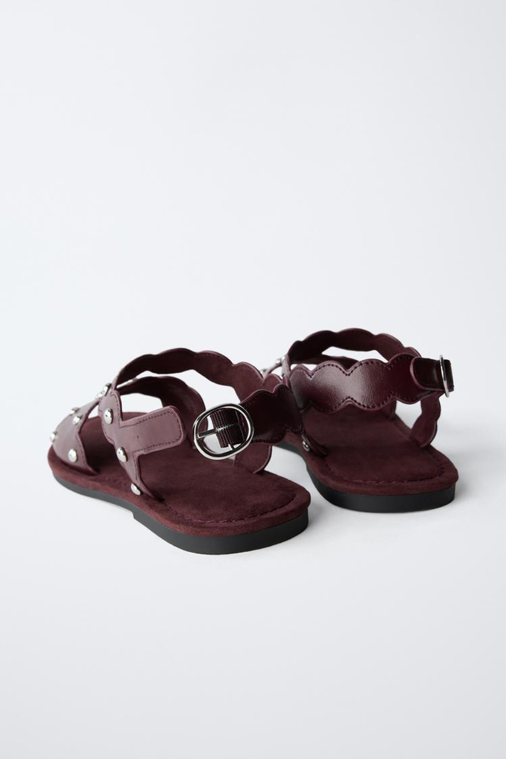 ZARA САНДАЛИИ С ЗАКЛЕПКАМИ, ГРАНАТОВЫЙ