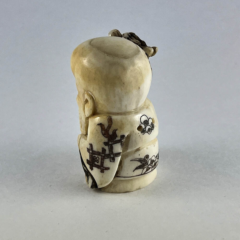 Статуэтка нэцкэ Шоу-Син с драконом