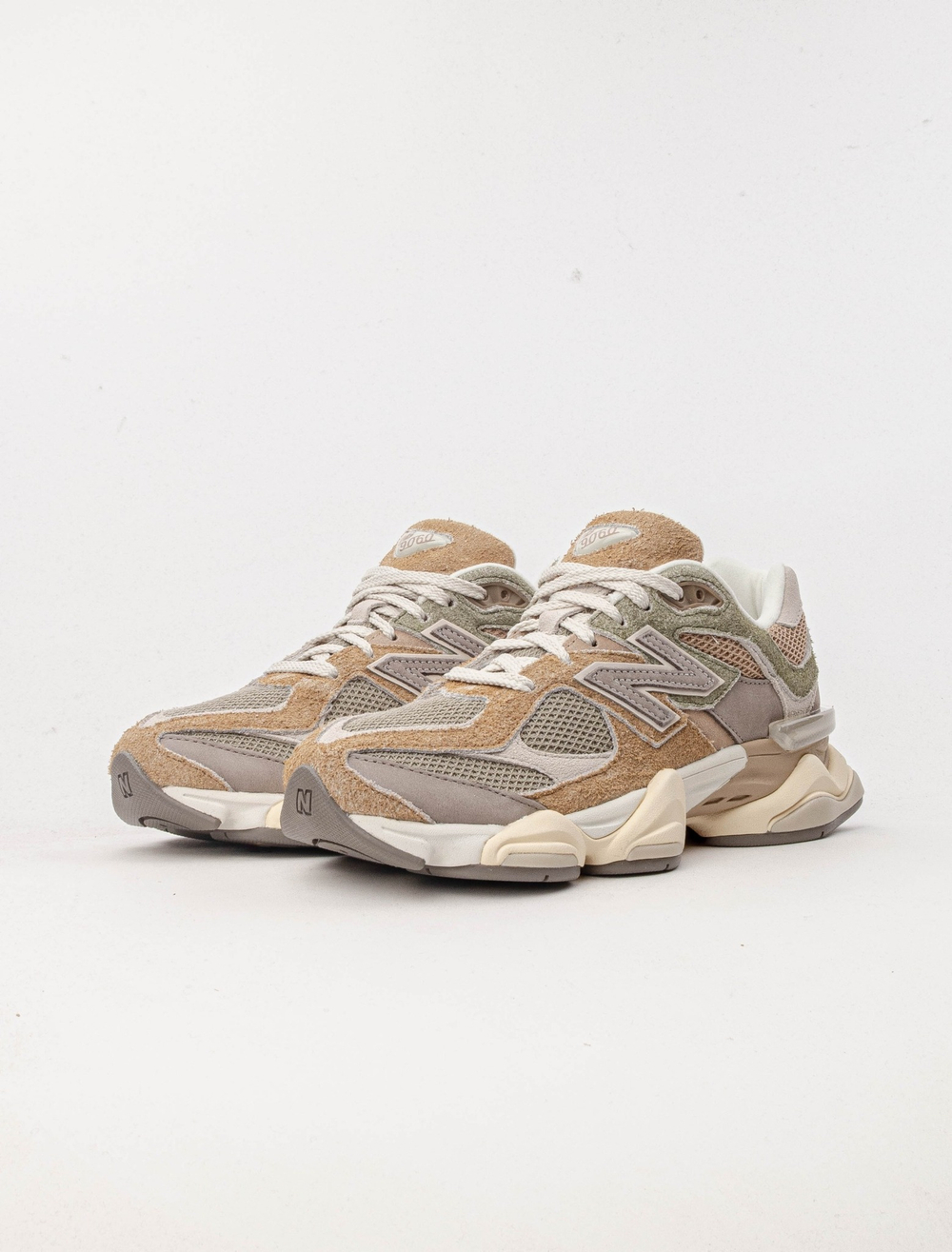 Кроссовки унисекс NEW BALANCE 9060